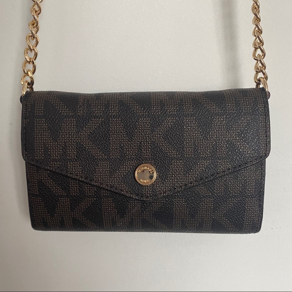 Michael Kors wallet on chain